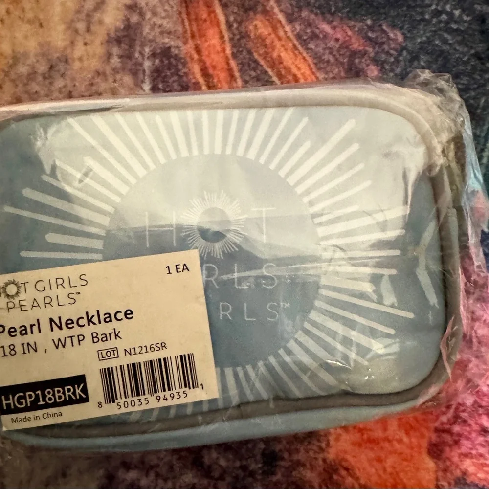 💜 Hot Girl Pearls - Freezable Cooling Necklace NWT - Picture 4 of 6